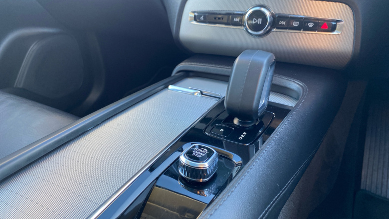 Volvo XC90 2.0 B5D [235] Plus Dark 5dr AWD Geartronic Diesel Estate